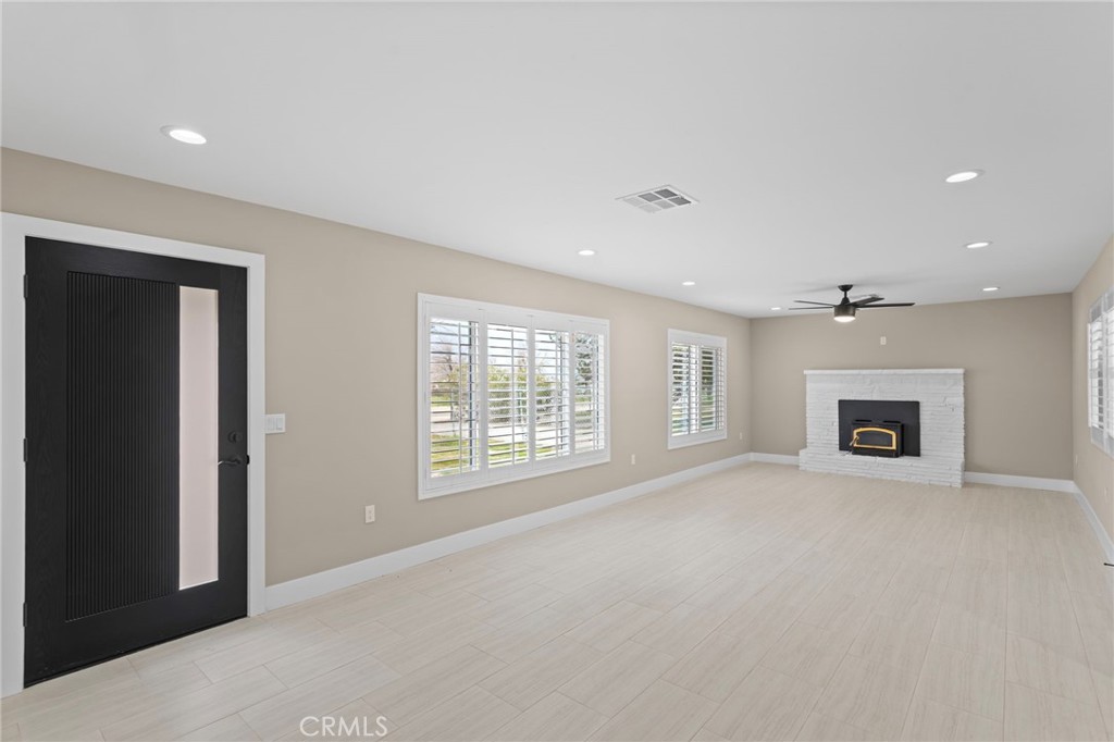 15591 El Centro Road Hesperia, CA 92345 - Photo 4 of 39