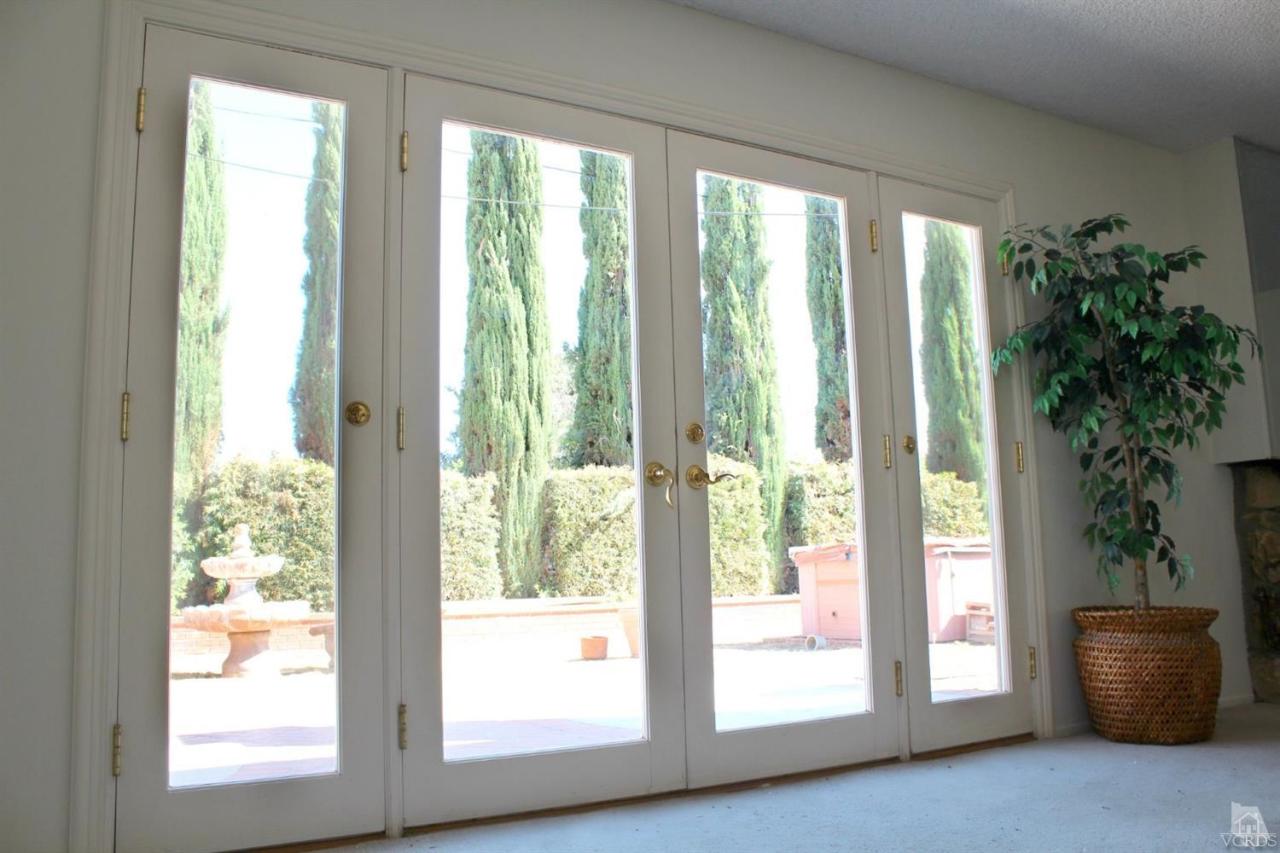 5317 Mildred Street Simi Valley, CA 93063 - Photo 6 of 16 a view of an empty room and window
