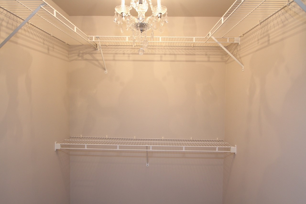 34118 Utica Road Fraser, MI 48026 - Photo 11 of 25 31360426-10.JPG