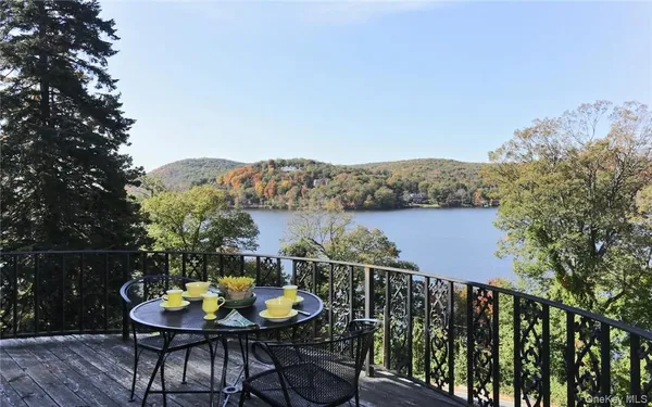 $2,200,000 | 262 Tuxedo Road, Tuxedo Park, NY 10987