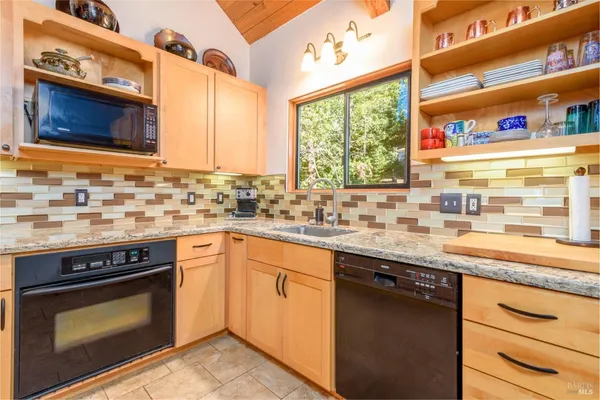 $699,000 | 38120 Ocean Ridge Drive, Gualala, CA 95445