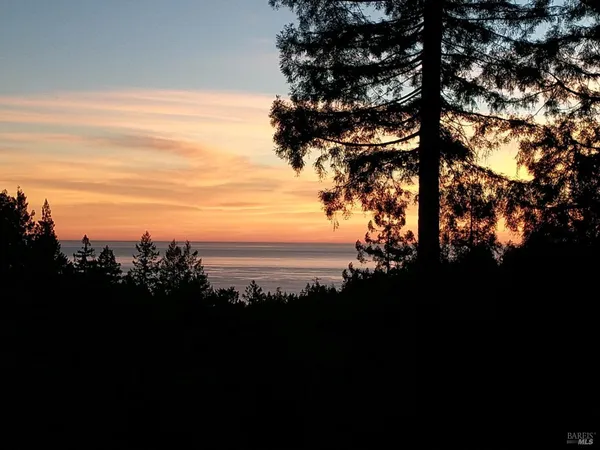 $699,000 | 38120 Ocean Ridge Drive, Gualala, CA 95445