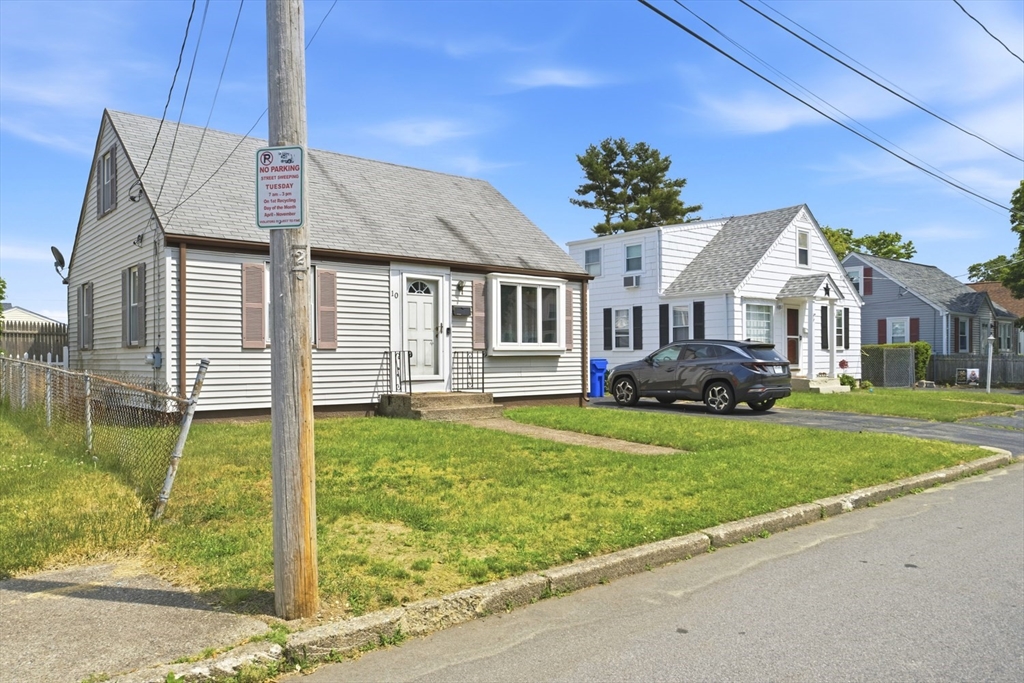 10 Jones Street Cumberland, RI 02864 - Photo 2 of 17