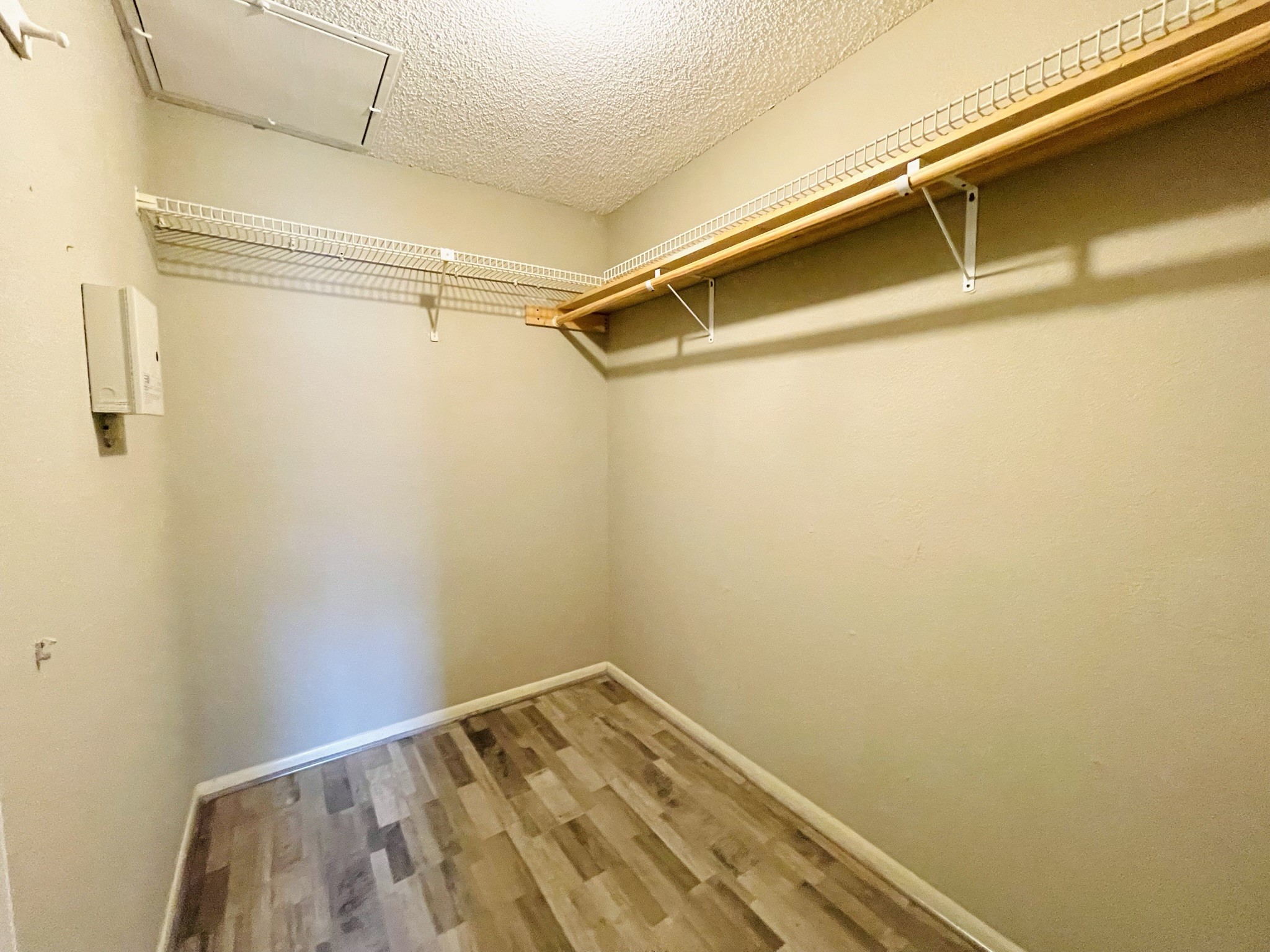 2800 Jeanetta Street, Unit 1702 Houston, TX 77063 - Photo 12 of 23 a view of a room