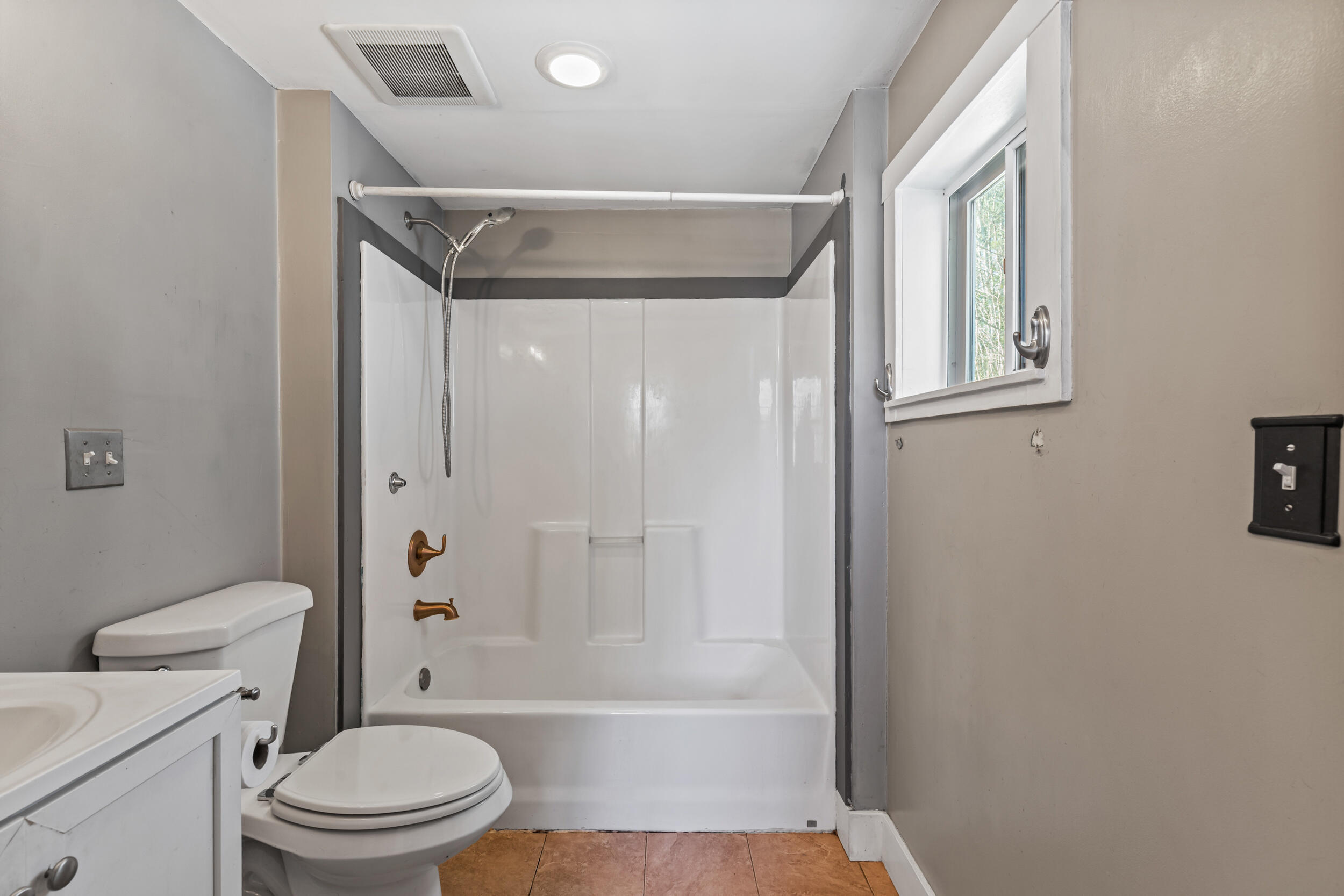 17 Deering Neighborhood Road Sanford, ME 04083 - Photo 18 of 37 17 deering neighborhood rdsanford-13