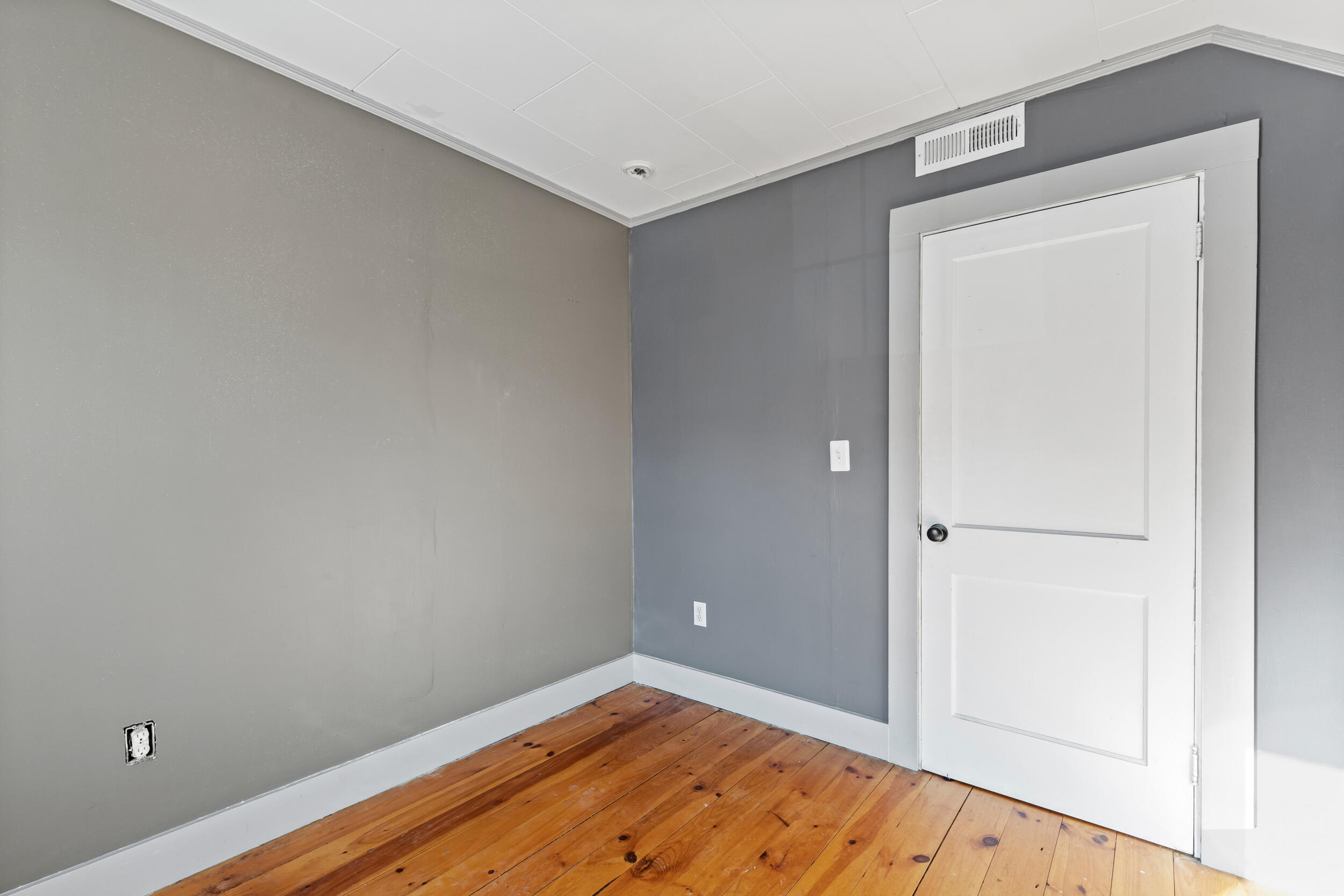 17 Deering Neighborhood Road Sanford, ME 04083 - Photo 23 of 37 17 deering neighborhood rdsanford-18