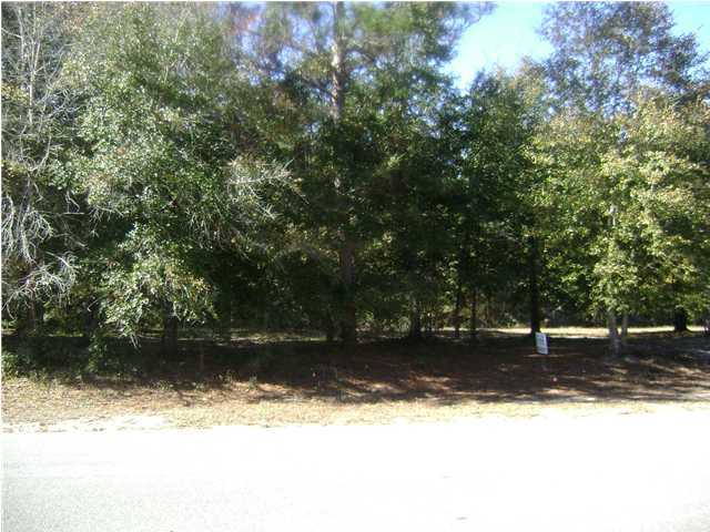 7 Hidden Lakes Trail DeFuniak Springs, FL 32433 - Photo 2 of 2 a view of a yard