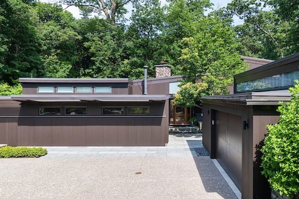 57 Newcomb Road Stoneham, MA 02180 - Photo 4 of 37 Gallery Image 4