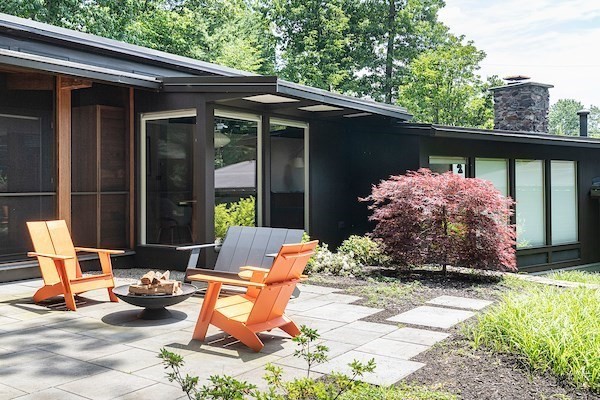 57 Newcomb Road Stoneham, MA 02180 - Photo 7 of 37 Gallery Image 7