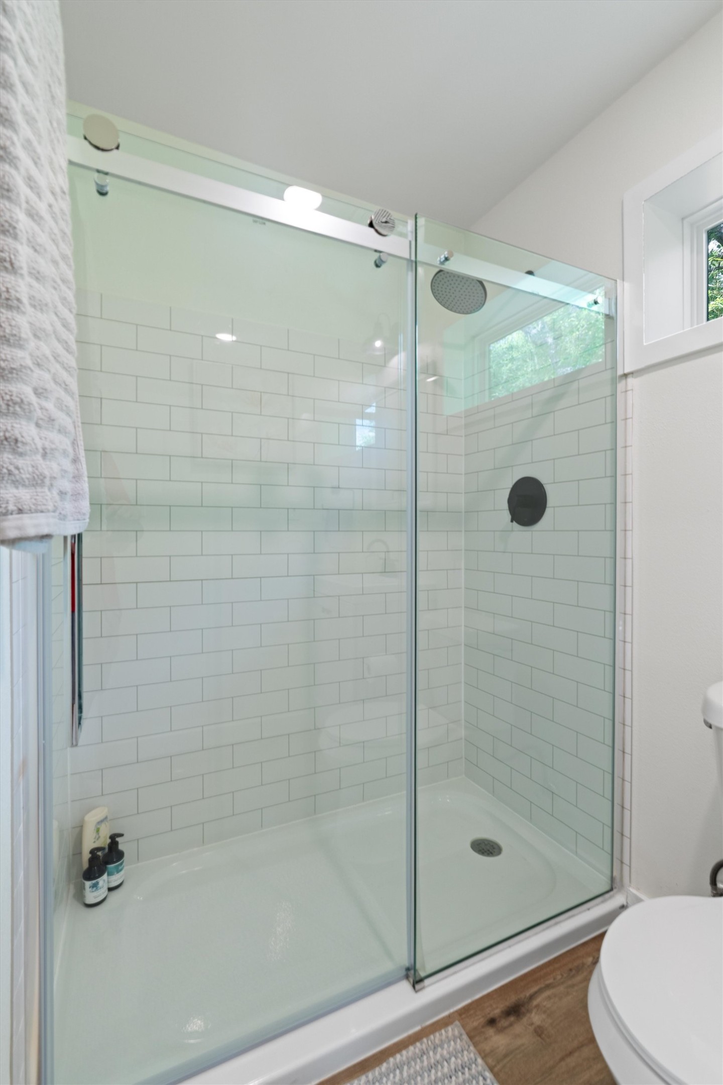 223 East Ridgewood Road Georgetown, TX 78633 - Photo 36 of 40 Detached ADU complete with its own bathroom