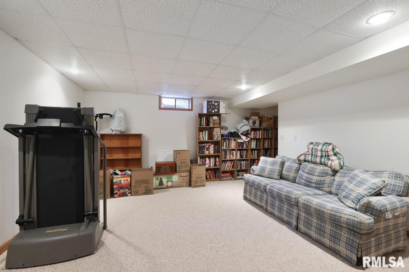 5405 Manhattan Drive Springfield, IL 62711 - Photo 24 of 33 Gallery Image 24