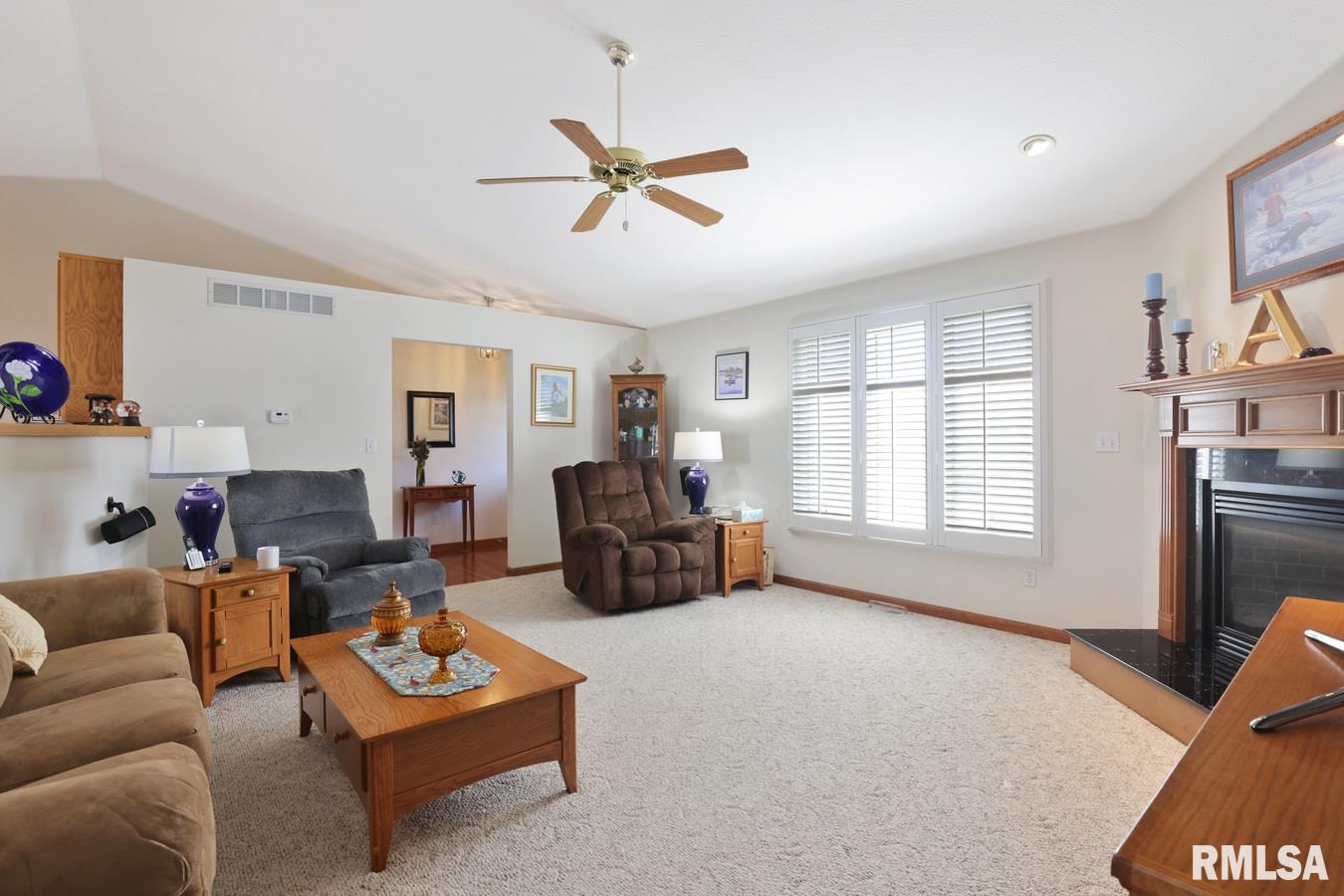 5405 Manhattan Drive Springfield, IL 62711 - Photo 5 of 33 Gallery Image 5