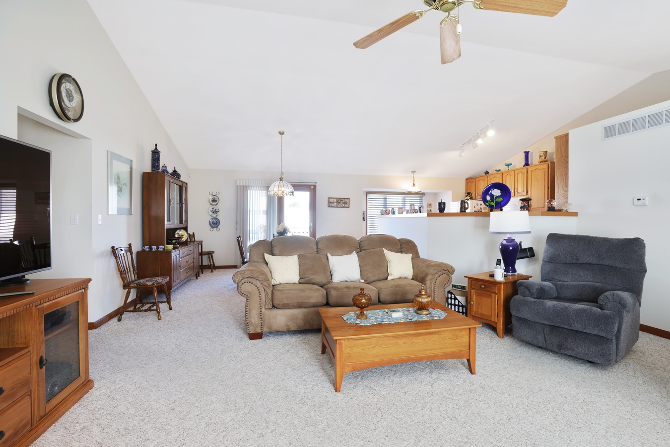 5405 Manhattan Drive Springfield, IL 62711 - Photo 6 of 33 Gallery Image 6
