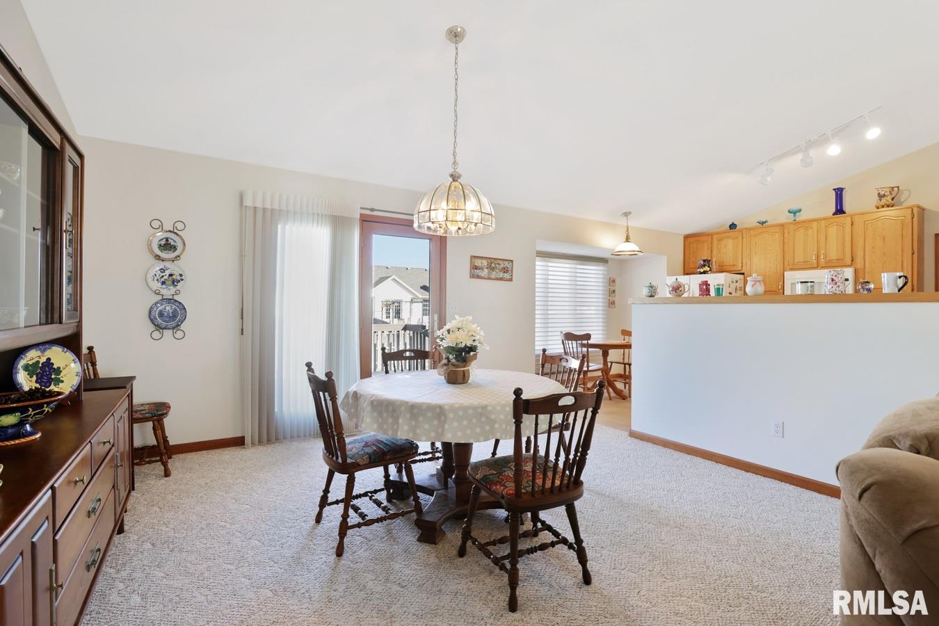 5405 Manhattan Drive Springfield, IL 62711 - Photo 7 of 33 Gallery Image 7