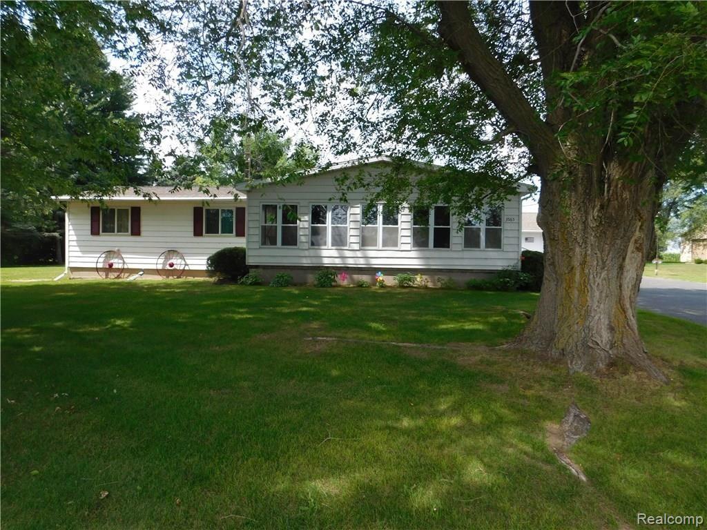 3565 Ringle Road Akron, MI 48701 - Photo 4 of 48 3565 Ringle Road Akron 012.JPG