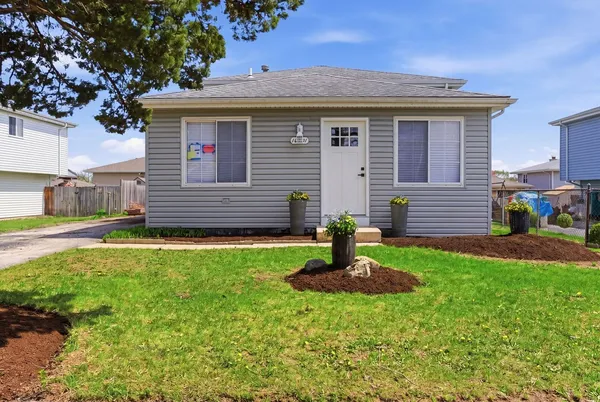 $399,999 | 16801 90th Avenue, Orland Hills, IL 60487