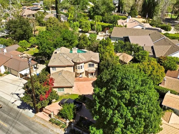 $7,500 | 5224 Woodlake Avenue, Woodland Hills, CA 91367