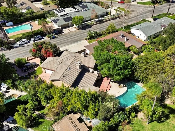 $7,500 | 5224 Woodlake Avenue, Woodland Hills, CA 91367