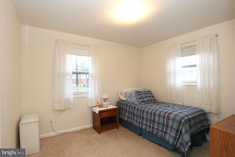 11804 Rocking Horse Road Rockville, MD 20852 - Photo 14 of 29 Bedroom