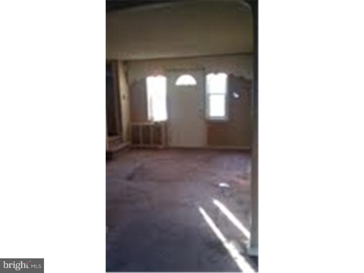 439 Glendale Road Upper Darby, PA 19082 - Photo 6 of 7