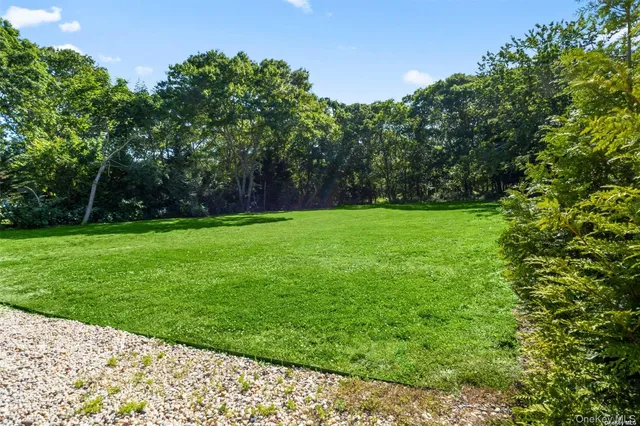 $1,900 | 25 Peters Lane, Unit A, Westhampton Beach, NY 11978