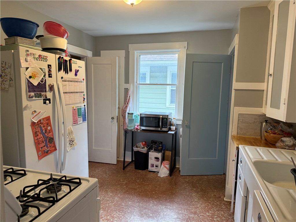 197 Rossiter Road Rochester, NY 14620 - Photo 8 of 18 Gallery Image 8