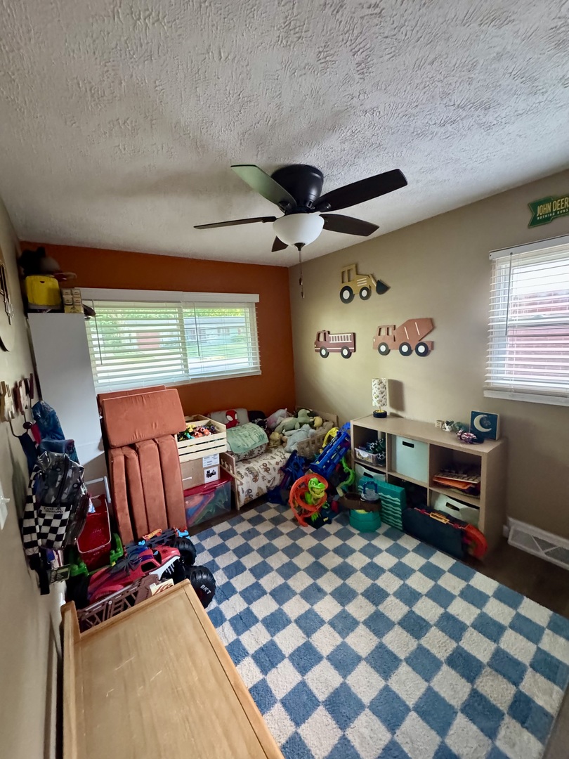 326 Rowe Drive Bloomington, IL 61701 - Photo 17 of 20