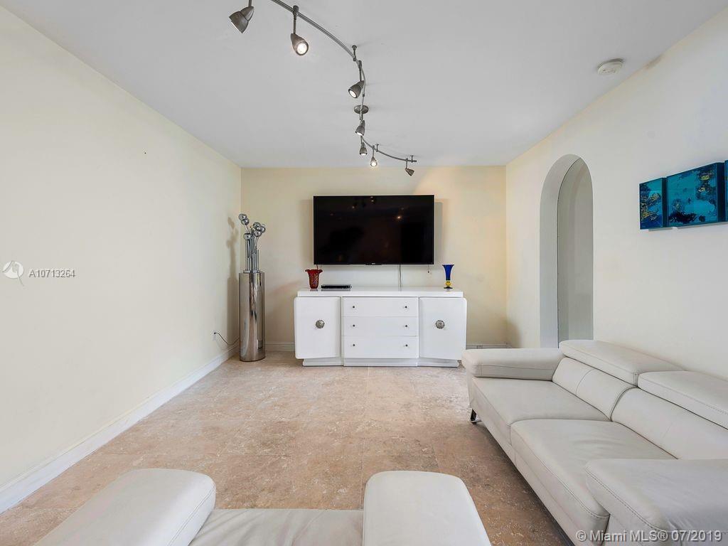 1350 South Biscayne Point Road Miami Beach, FL 33141 - Photo 15 of 49