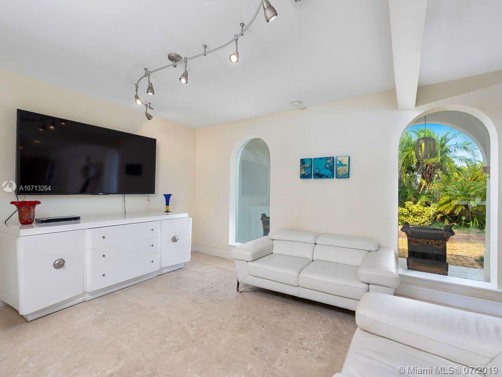 1350 South Biscayne Point Road Miami Beach, FL 33141 - Photo 16 of 49