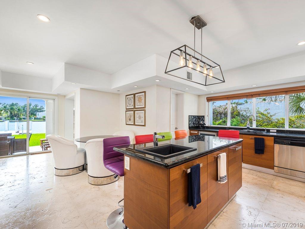 1350 South Biscayne Point Road Miami Beach, FL 33141 - Photo 22 of 49