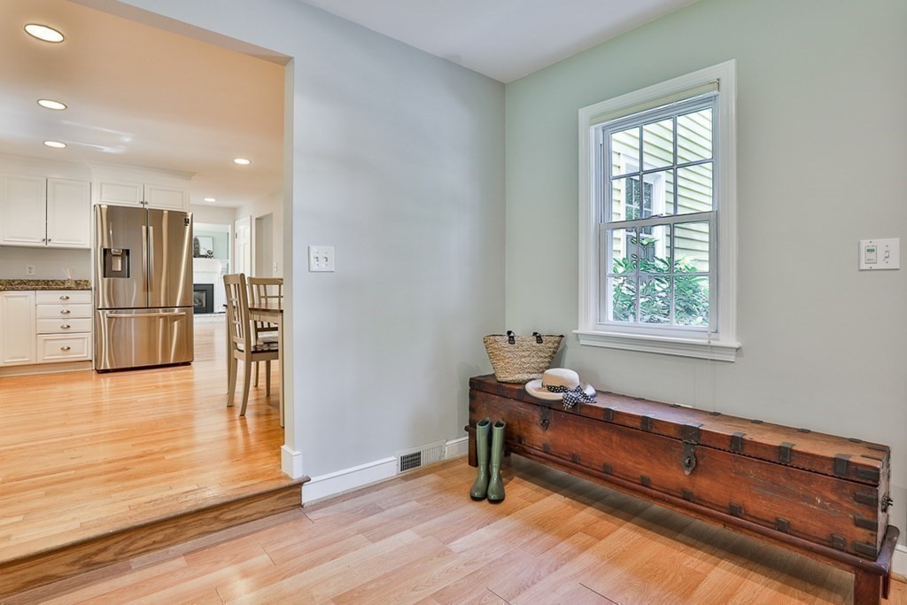 248 Lincoln Road Lincoln, MA 01773 - Photo 13 of 28
