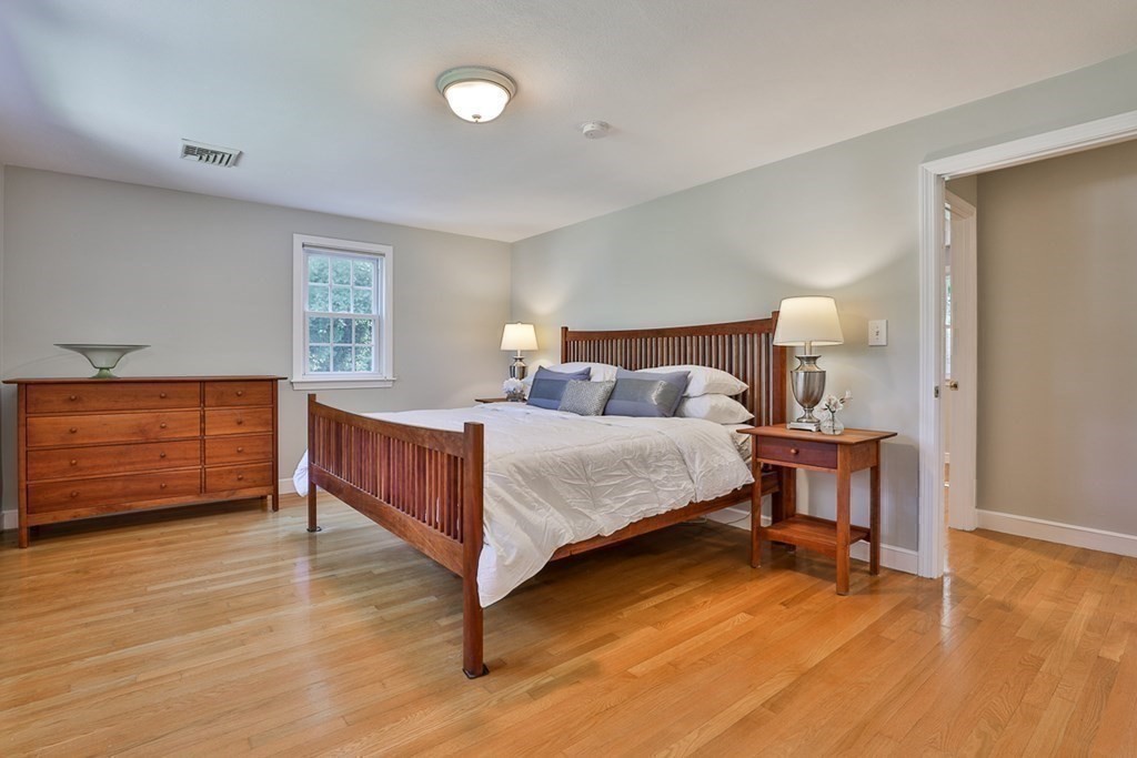 248 Lincoln Road Lincoln, MA 01773 - Photo 14 of 28