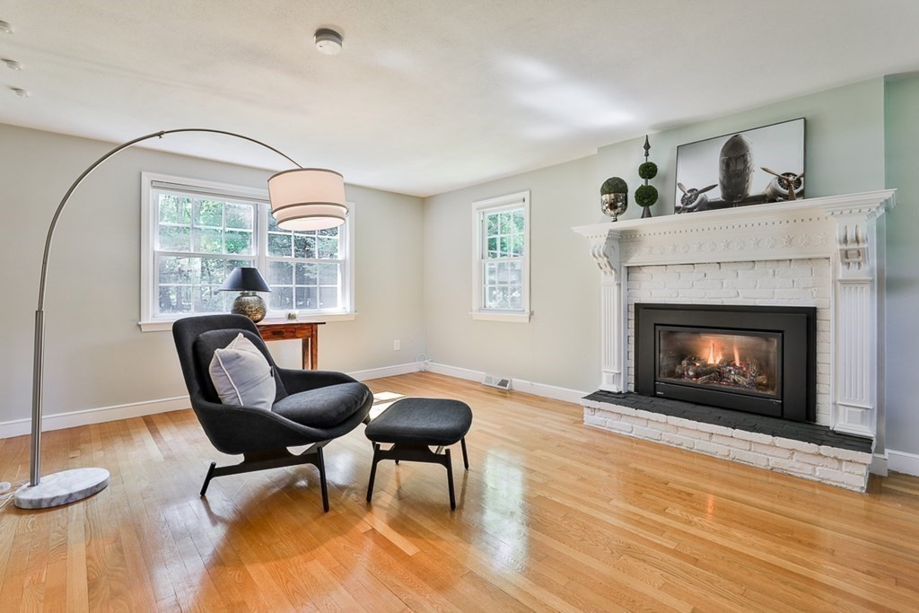 248 Lincoln Road Lincoln, MA 01773 - Photo 4 of 28