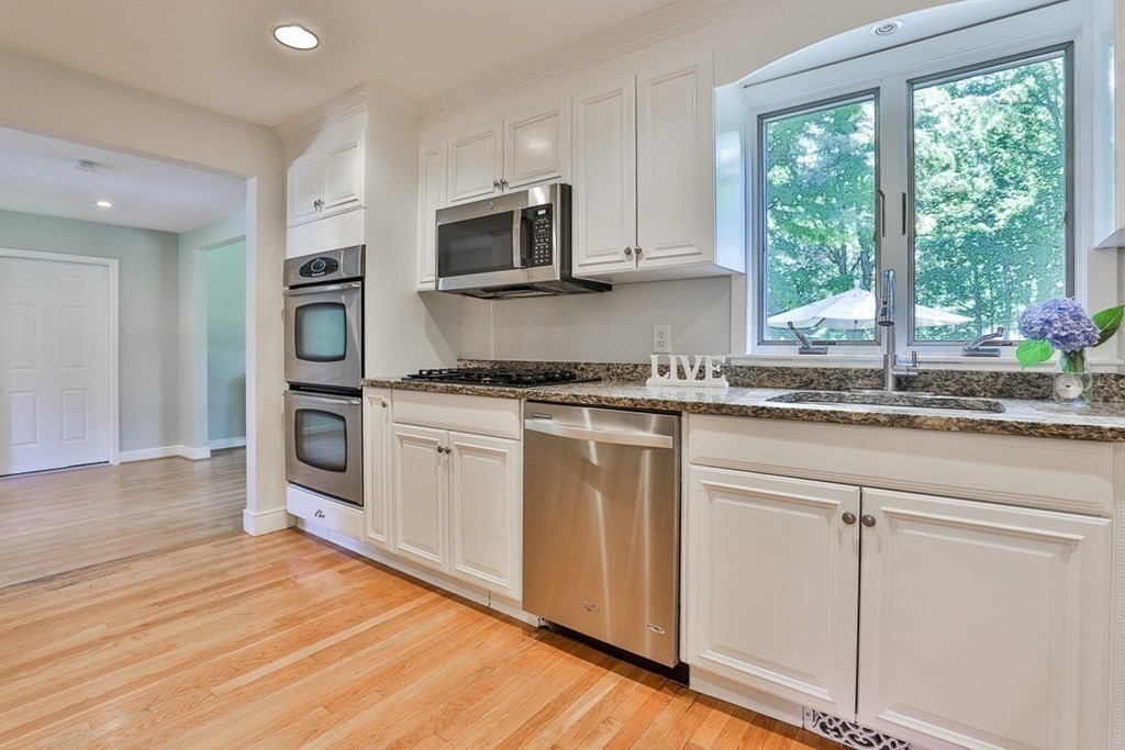 248 Lincoln Road Lincoln, MA 01773 - Photo 8 of 28