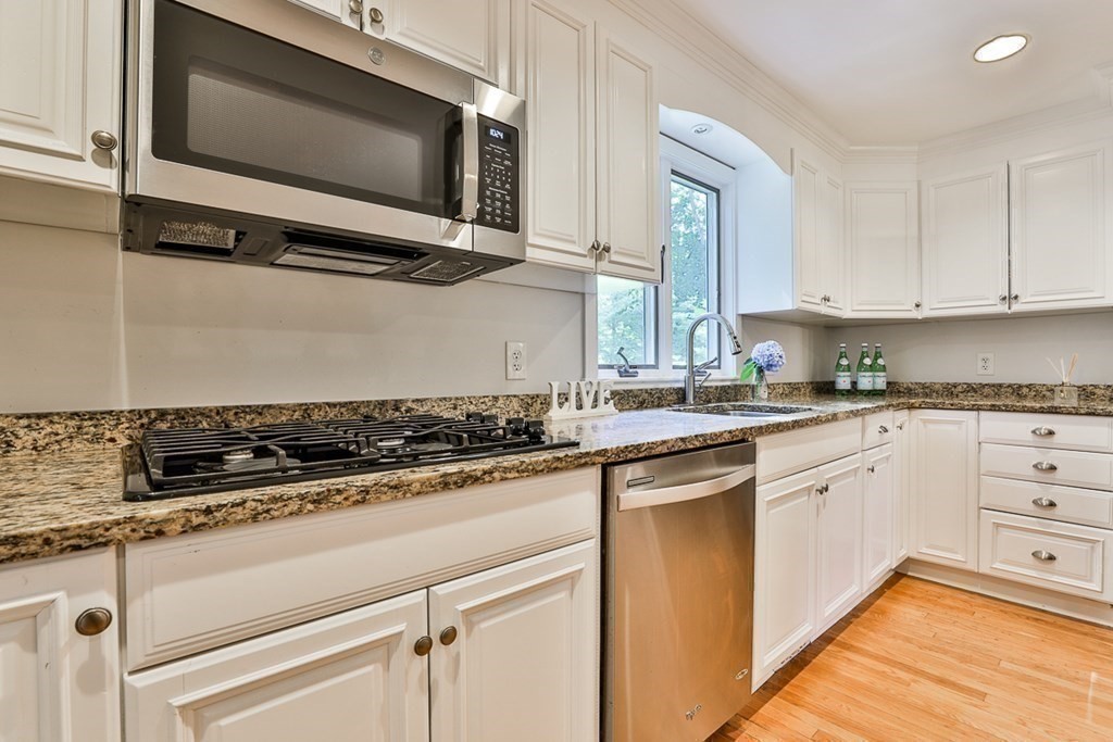 248 Lincoln Road Lincoln, MA 01773 - Photo 9 of 28
