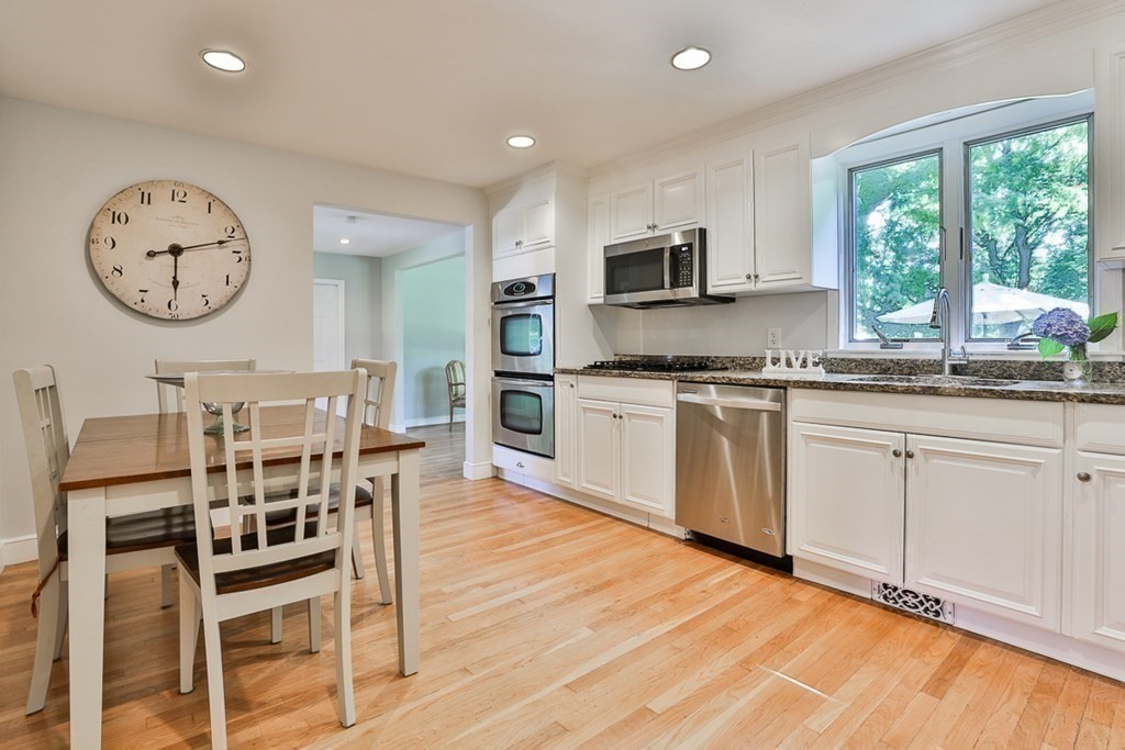 248 Lincoln Road Lincoln, MA 01773 - Photo 10 of 28