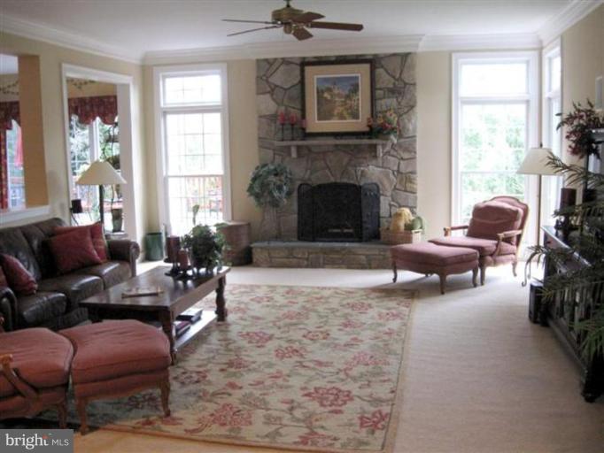 3011 Hunt Road Oakton, VA 22124 - Photo 11 of 30 Open plan Family Room