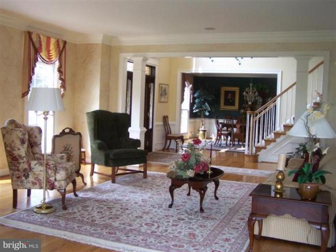 3011 Hunt Road Oakton, VA 22124 - Photo 18 of 30 Living Room with view of Entrance & Dining Room