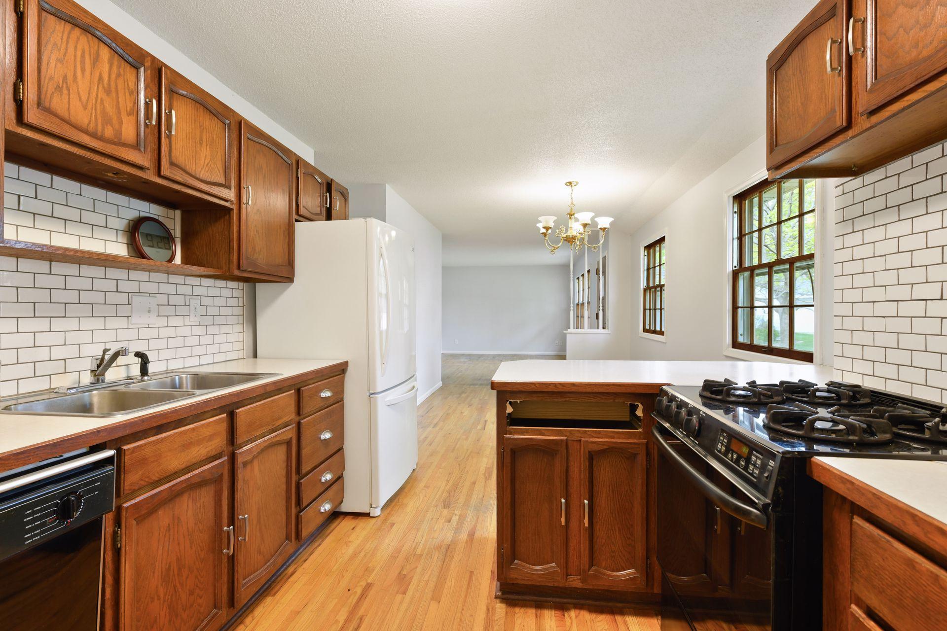 8332 Ewing Road Bloomington, MN 55431 - Photo 14 of 44
