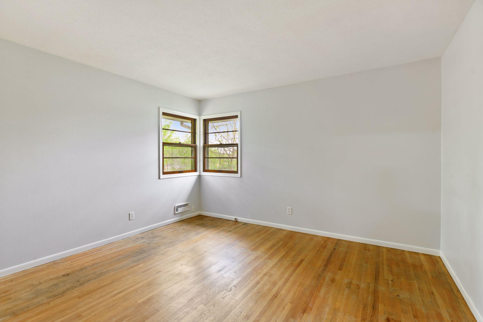 8332 Ewing Road Bloomington, MN 55431 - Photo 19 of 44