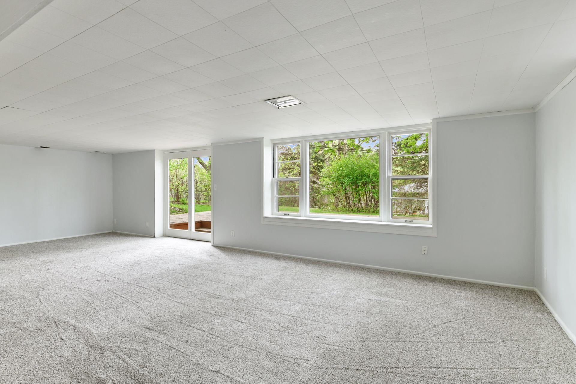 8332 Ewing Road Bloomington, MN 55431 - Photo 26 of 44