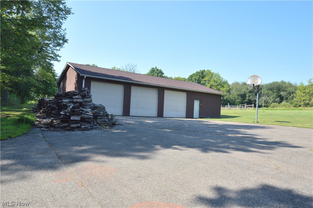 13007 Springfield Road New Springfield, OH 44443 - Photo 26 of 34