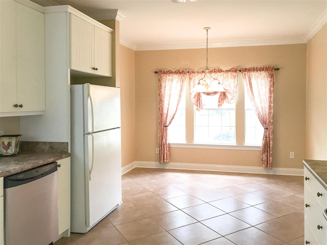 117 Mark Twain Loop Foley, AL 36535 - Photo 7 of 37 Kitchen