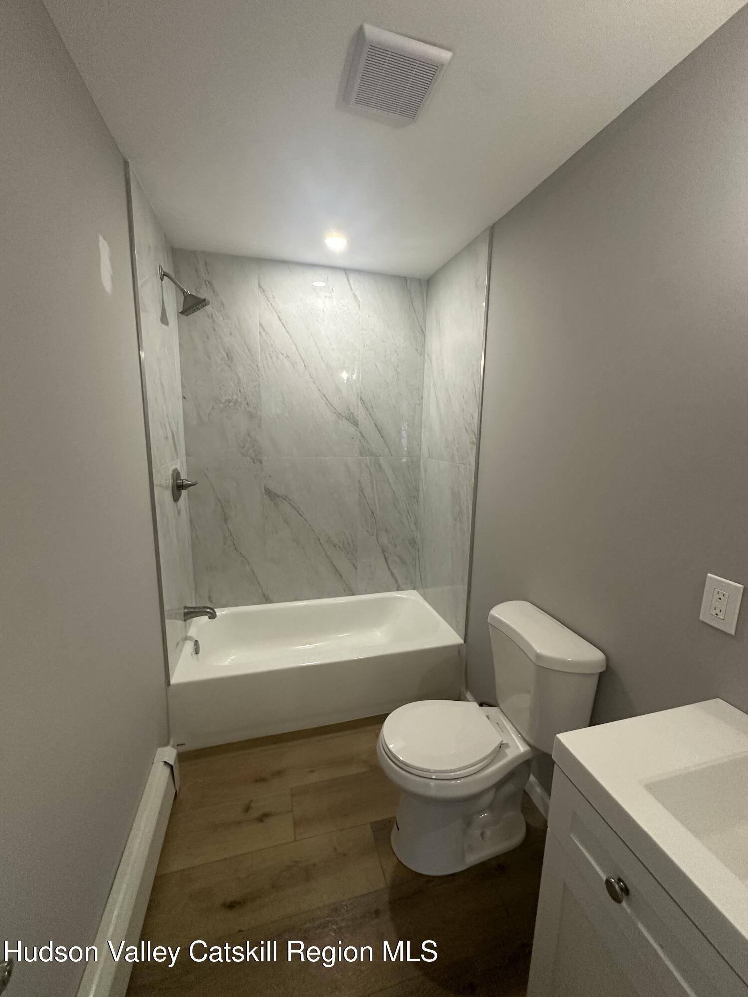 20 Olivers Way Cairo, NY 12413 - Photo 13 of 20 a bathroom with a toilet and a bath tub