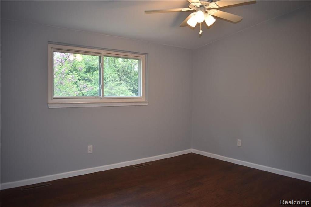 38 Bellarmine Drive Rochester, MI 48309 - Photo 17 of 22
