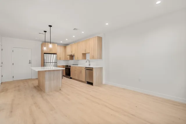 $950,000 | 1151 Walnut Street, Unit 405, Newton, MA 02461