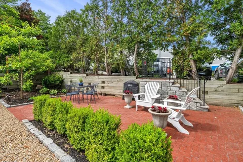 $639,000 | 12 Darling Street, Unit 2, Marblehead, MA 01945
