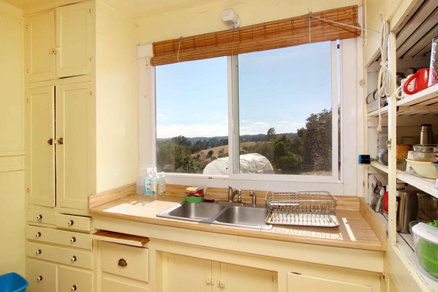46 Valley View Road Watsonville, CA 95076 - Photo 13 of 55