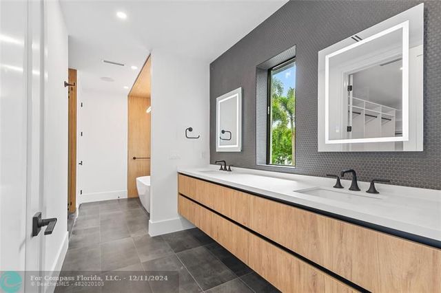 a view of outdoor space