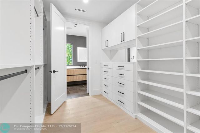 $1,800,000 | 2125 Southwest 10th Avenue, Fort Lauderdale, FL 33315